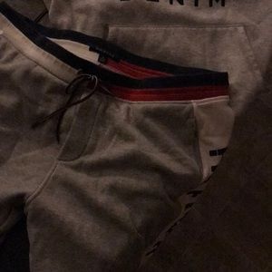 Tommy outfit